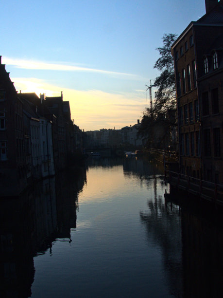 冈德(2022年12月):在节日期间参观美丽的比利时冈德市图片下载