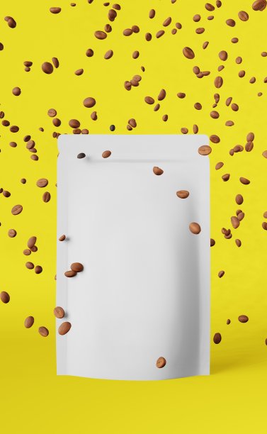 白色哑光袋咖啡豆掉落黄色3D渲染。商品折扣包装店设计促销销售。图片下载