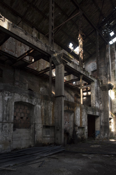 一个废弃的旧工厂的细节图片下载