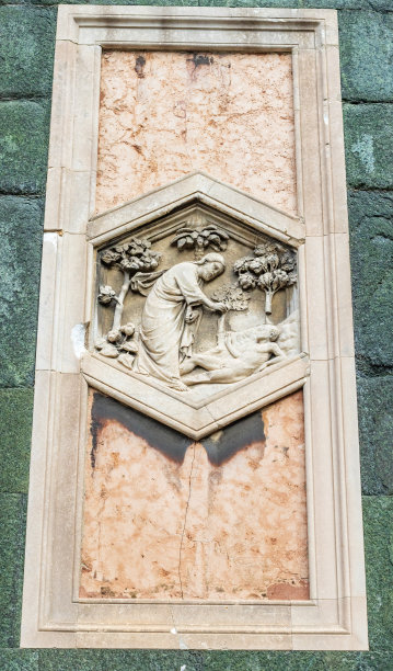 在意大利托斯卡纳的佛罗伦萨大教堂广场，乔托的钟楼(钟楼)上创造了亚当图片下载