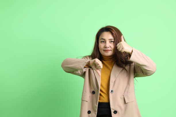 亚洲女商人图片下载