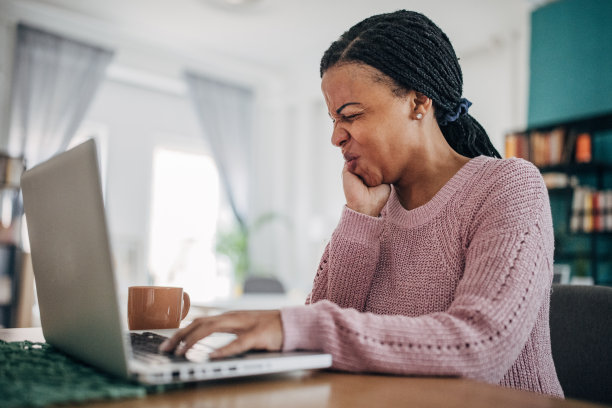 牙痛很糟糕图片下载