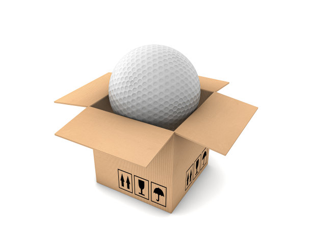 带高尔夫球的纸箱图片下载