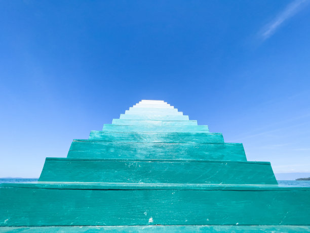 通往天空的楼梯图片下载