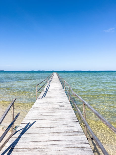 海边的码头，递减的视角。图片下载