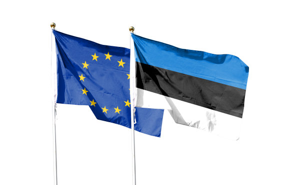 爱沙尼亚和欧盟的旗帜与裁剪路径隔离在白色背景上。把那挥舞的旗帜关掉。的象征。框架与空白的文本。图片下载