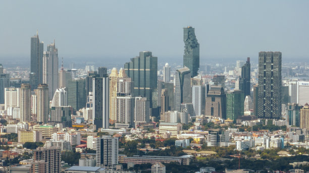 鸟瞰城市景观概念或抽象的先进创新，宏伟的城市景观和商业区的建筑景观图片下载