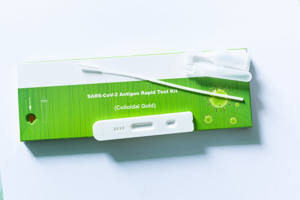 COVID检测试剂盒，用于家庭检测冠状病毒感染的抗原检测试剂盒。快速抗原检测。冠状病毒诊断。covid-19抗原医疗设备图片下载