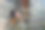 小可爱的女孩在操场上玩得很开心。图片下载