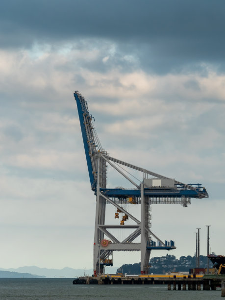 货物港口起重机图片下载