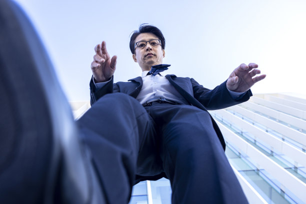 亚洲商人的工作风格图片下载