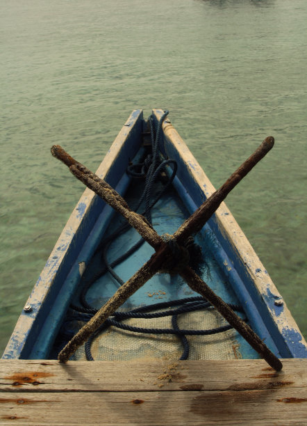 船上的锚看起来对渔民很有帮助图片下载