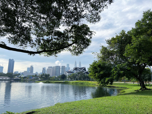 吉隆坡Titiwangsa公园的湖边图片下载