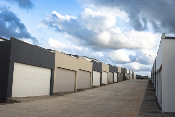 澳大利亚昆士兰州现代联排别墅停车场房产开发概念照片图片下载