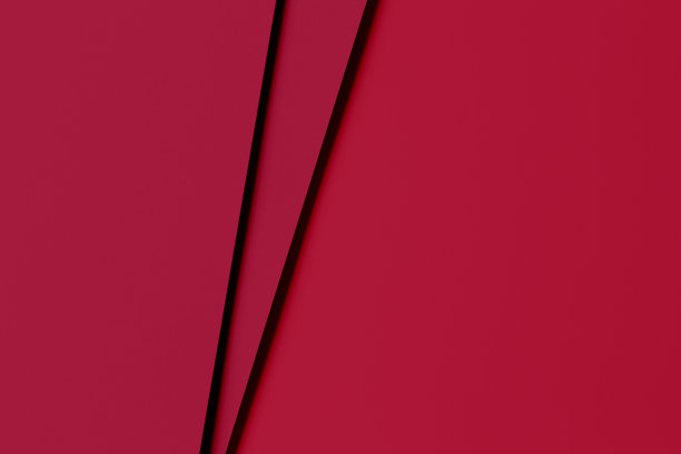 创意抽象万岁品红彩色纸背景。纯色几何线条和形状。俯视图图片下载