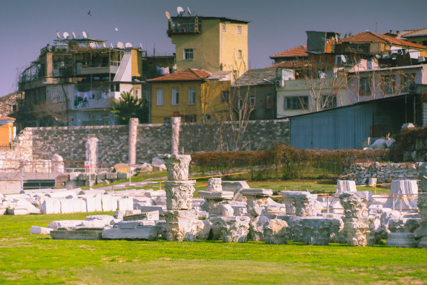 Agora古董城:大理石圆柱图片下载