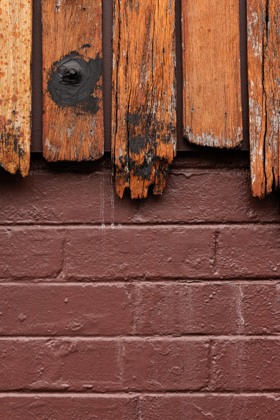 旧木栅栏和砖墙图片下载