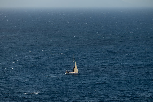 有帆的船图片下载