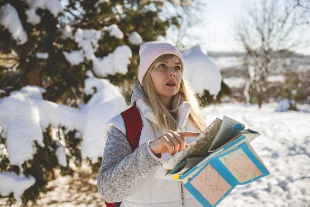 登山寒假图片下载