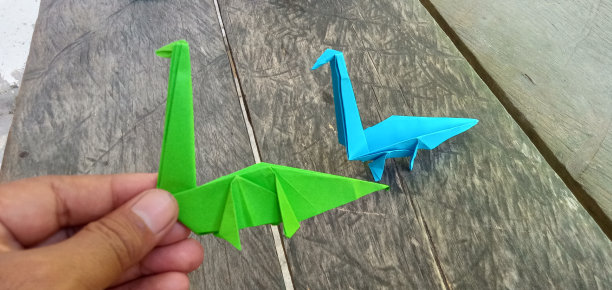 折纸恐龙图片下载