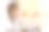 可爱的小女孩使用笔记本电脑在线学习图片下载