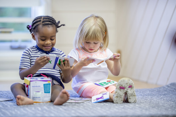 幼儿一起阅读图片下载