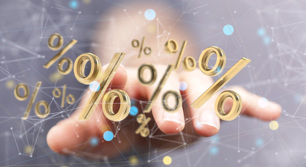 一个百分比标志和一个男性在模糊的背景，销售和财务概念的3D渲染图片下载