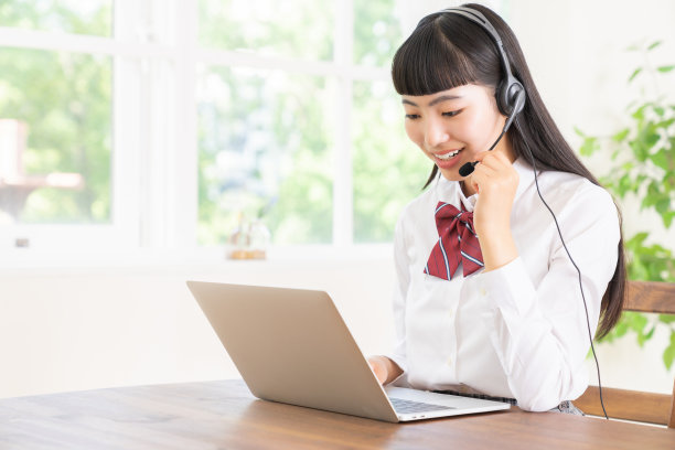 女生，笔记本电脑，函授课程，校服，图片下载