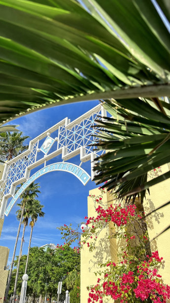 关闭热带公园入口大门图片下载