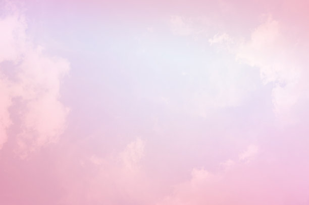 粉色万岁洋红色的天空背景。带有云的抽象背景图片下载