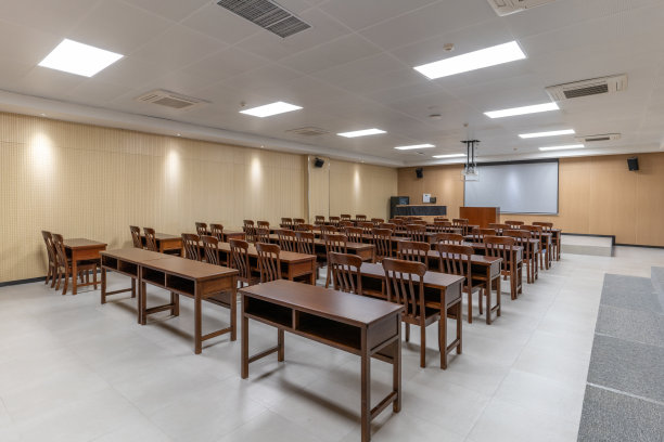 空荡荡的多媒体音乐教室图片下载