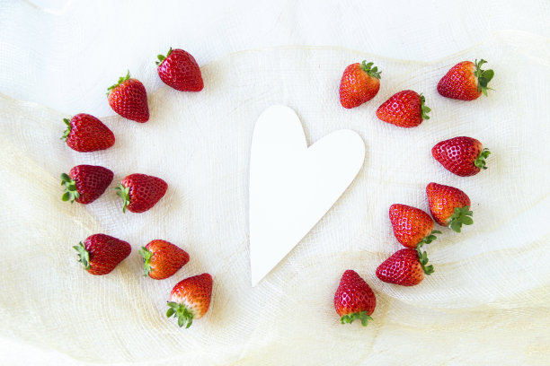 外形漂亮的草莓“tochiaika”图片下载