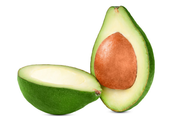 将牛油果切成薄片，白色背景上留有种子。图片下载