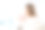 年轻女子在白色开衫与一杯可可看着窗口与冬季景观在家里图片下载