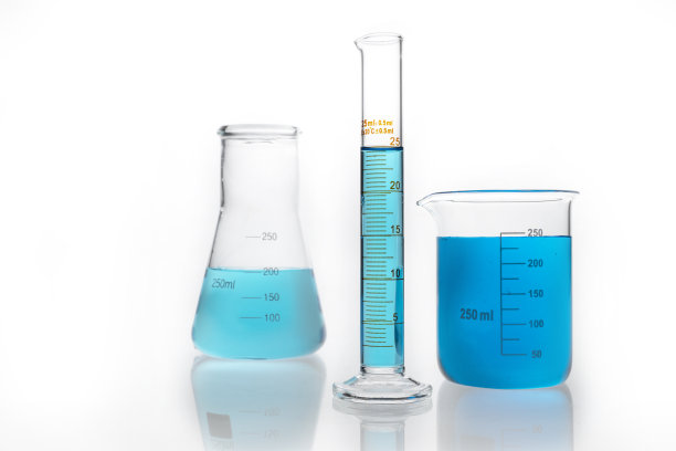 实验室玻璃器皿中的彩色化学物质图片下载