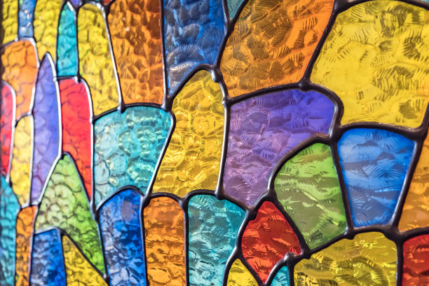 餐厅的彩色玻璃窗图片下载