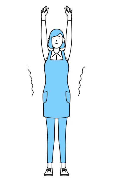 一个穿着围裙的女人伸伸懒腰，站得高高的。图片下载