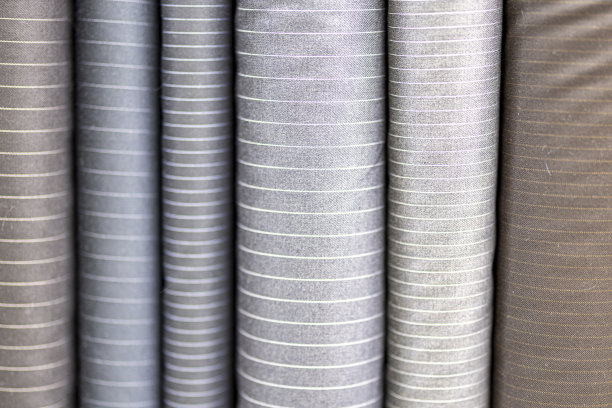 由裁缝定制的缝制西装的布料图片下载