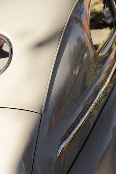 经典轿车后备箱防护罩挡泥板四分板侧镀铬腻子颜色图片下载