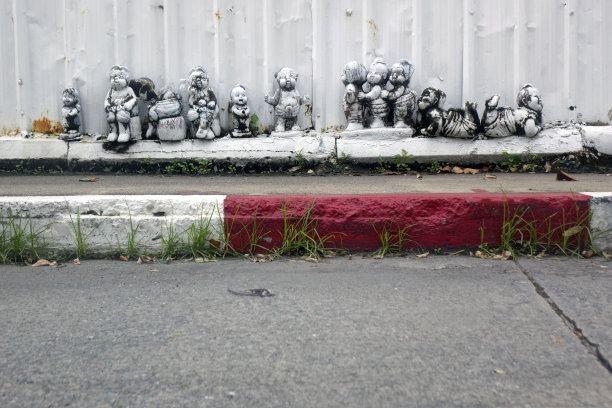 佛教寺庙的小型宗教雕塑图片下载