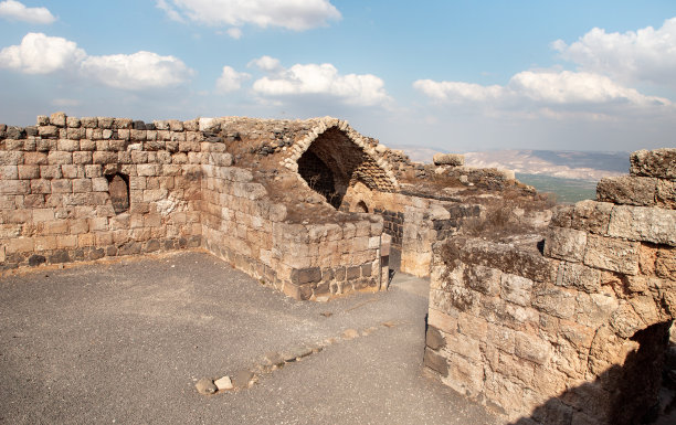 贝尔沃堡遗址：约旦河谷之上的古老 Hospitaller  堡垒（以色列境内）图片下载