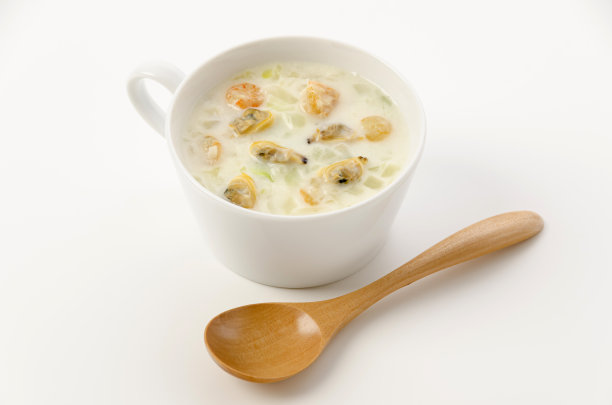 美味的蛤蜊浓汤配虾图片下载