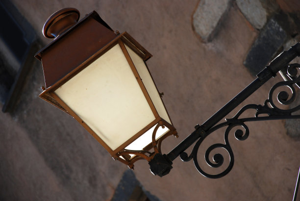 法国南部风景如画的路灯图片下载