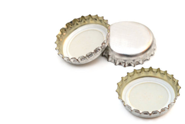 白底啤酒瓶盖图片下载