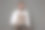 一个穿着厨师围裙的成熟男人拿着一个铸铁煎锅，戴着烤箱手套。图片下载