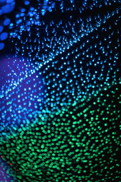 LED灯泡蓝绿变化图片下载