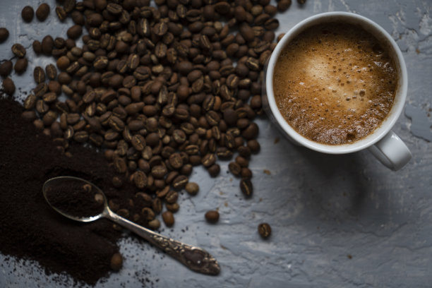 咖啡杯和烘豆图片下载