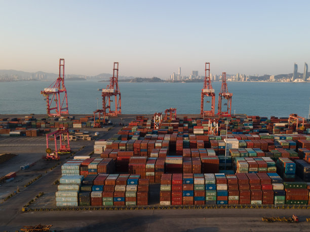 国际集装箱货运港鸟瞰图图片下载