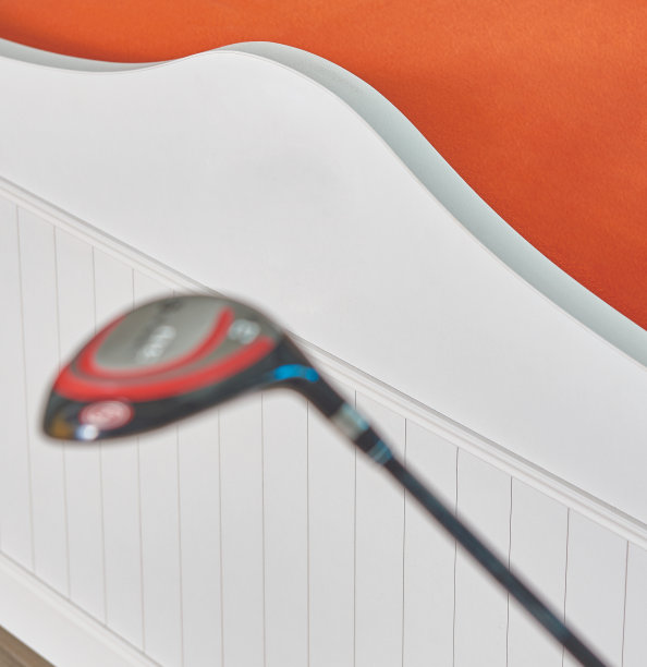 儿童工作台，房间内新式木质家具。图片下载