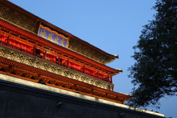 中国西安古老的传统城楼图片下载